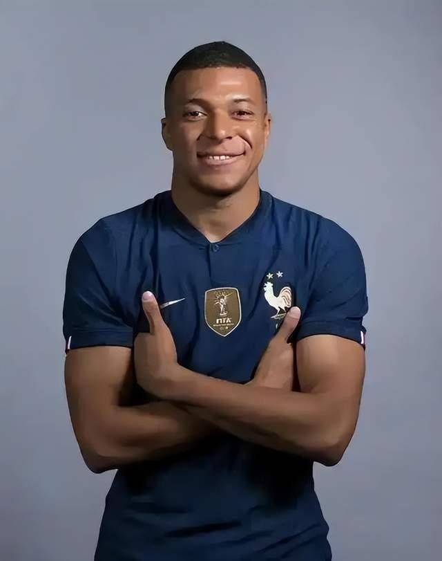 鲍尔森：姆巴佩与其他人又脱节了，诺伊尔存在着隐患